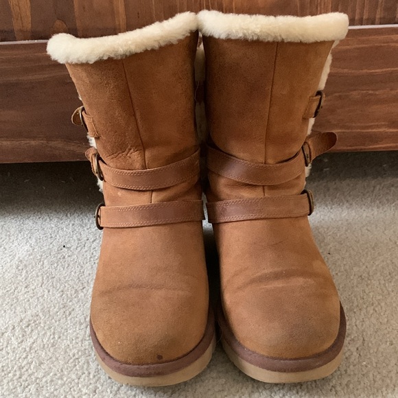 UGG Boots - Picture 2 of 7